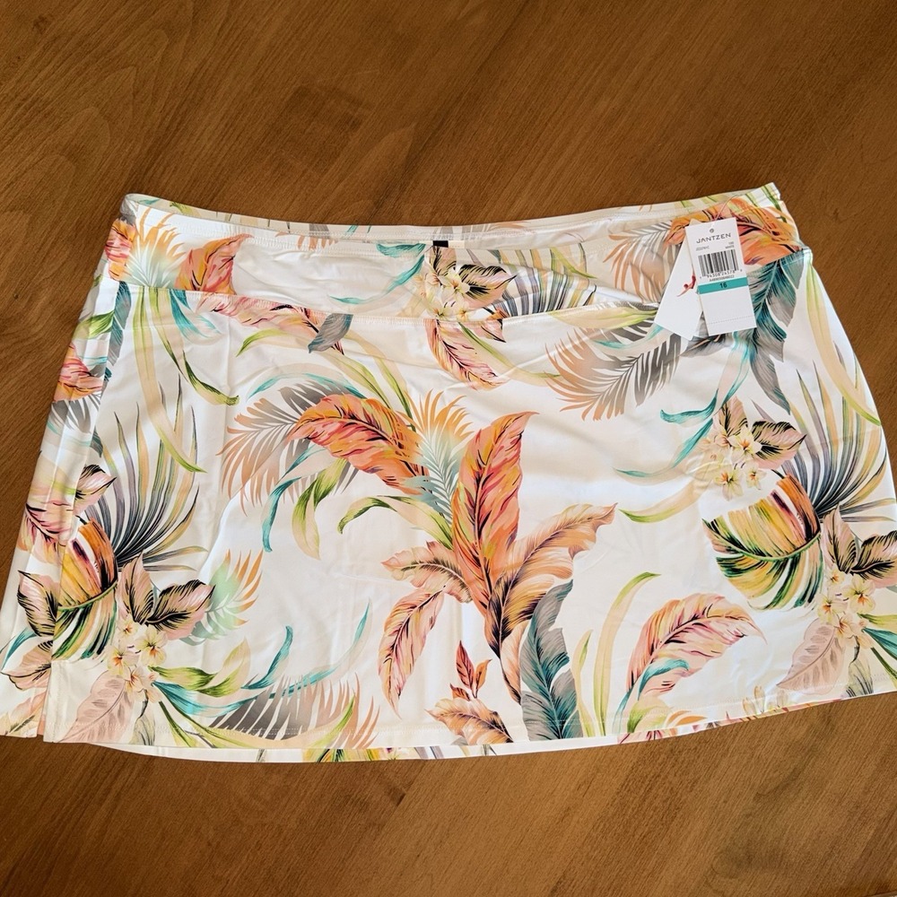 NEW Jantzen Side Slit Swim Skirt White Cabana Floral Size 16